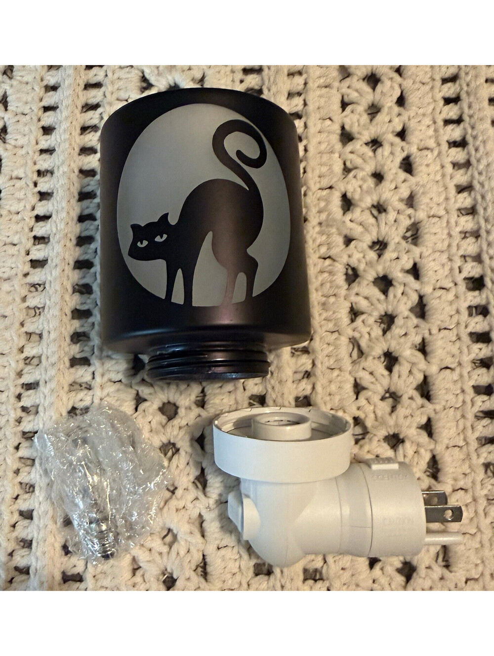 Scentsy Superstition Plug-in Nightlight Warmer Wall Plug-In Cat Black NEW